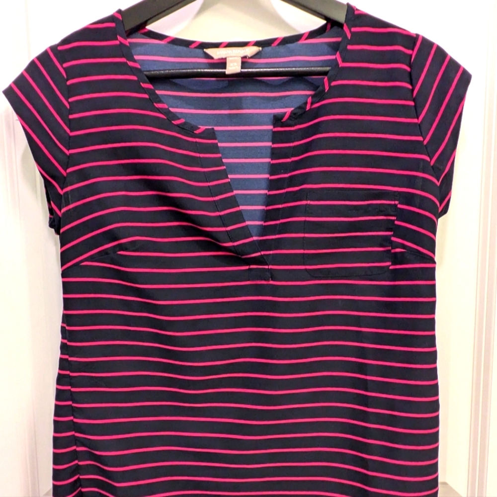 Banana Republic Blouse Split Neck Cap Sleeves SZ XSP